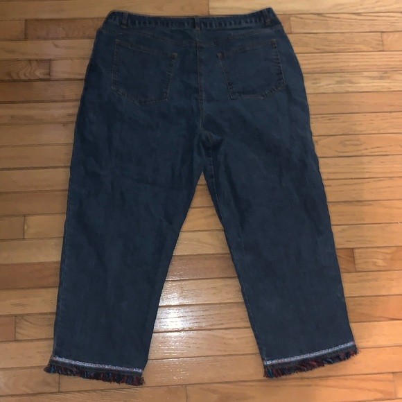 Ruby Rd. Cropped Jeans Fringed Beaded and Embroidered Size 14. - Picture 3 of 3